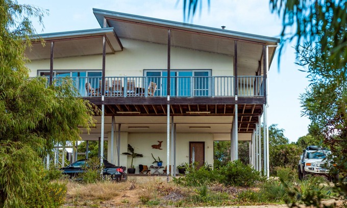 Bremer Bay House | PointviewsnViews to Mt Barron and Bay
