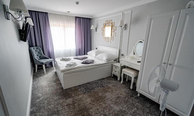 gmina Iłowo-Osada Hostel | Pokoje gościnne Biała Dama