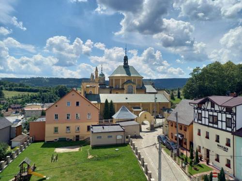 Wambierzyce House | Pokoje Gościnne u Reni