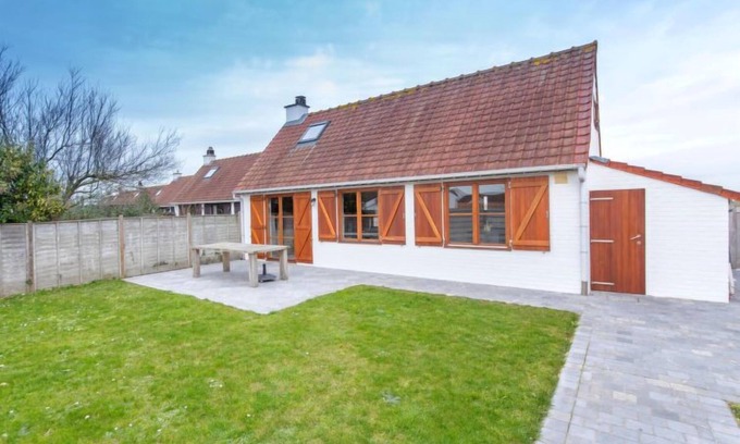 De Haan House | Polderhuis 78 parking and shared pool by Interhome
