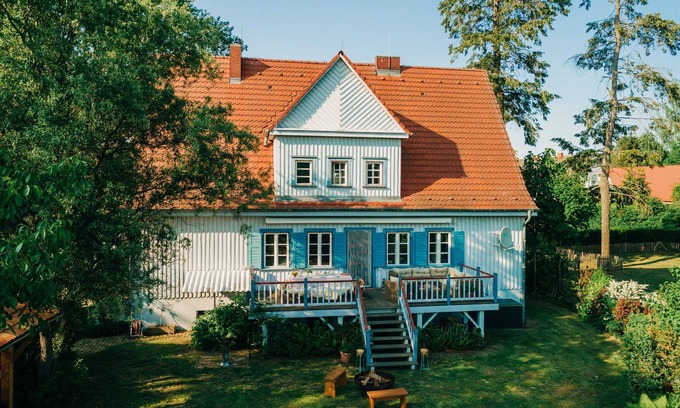 Luckow House | Pommernhaus Forsthaus Rieth on the lake, sauna, fireplace, rowing boat - large fenced-in area