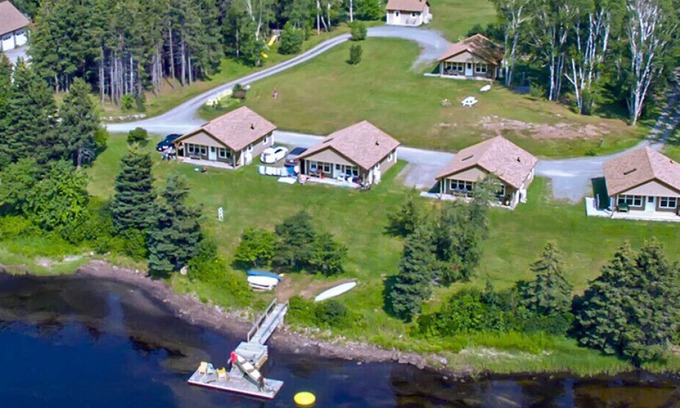 Pomquet Cottage | Pomquet Beach Cottages - Canoes & Kayaks are available for you to enjoy!
