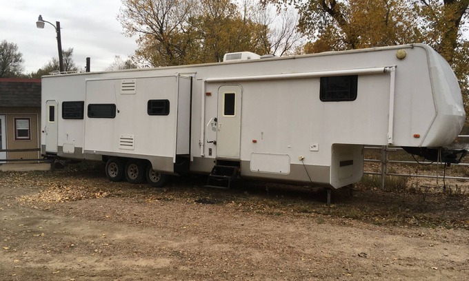 Hutchinson House | Pondarosa Camper of Pondarosa Inn Water Park