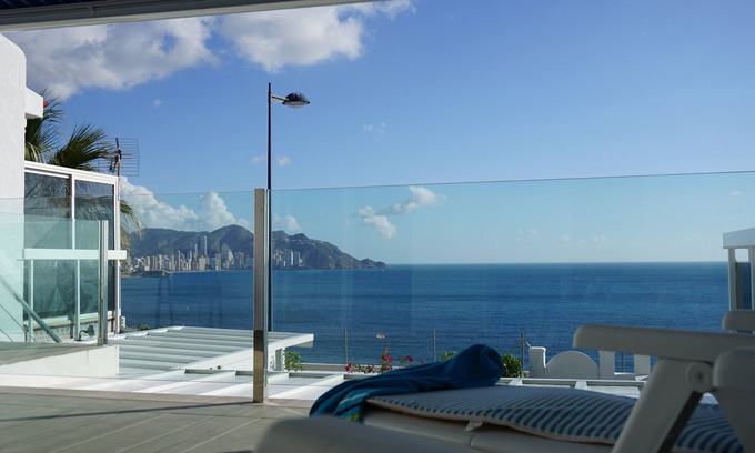 Cala House | Poniente, 3 Bed ensuite Sleeps 6+2, Sea Views, Gym, Games & Cinema Room SOLAR !