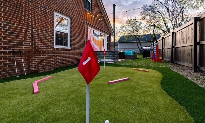 Evans House | Pool | 2 King Beds | Golf | Games | RV Parking
