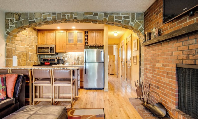 Rendezvous Condo | Pool & 3 Hot Tubs: Winter Park Condo on Bus Line