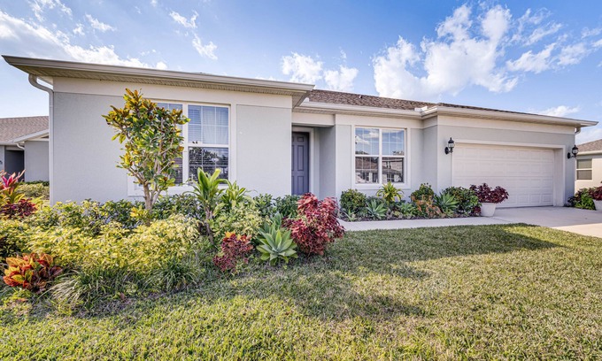 St. Cloud House | Pool Access: Cozy St Cloud Getaway!