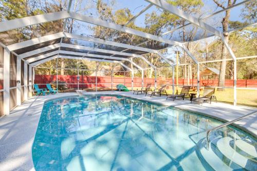 Hinesville House | Pool and Gameroom Family Fun Retreat in Hinesville!