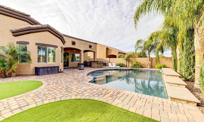 Queen Creek House | Pool, BBQ & Bar: Family Home in Queen Creek