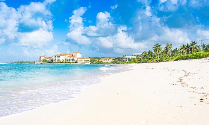 Gambier Apartment | Pool Cottage at Viking Hill - Love Beach