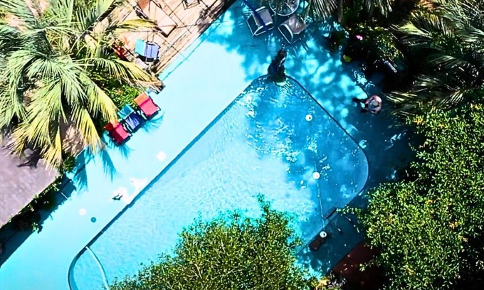 Loxley House | Pool/couples/guest house/fire pit/free parking