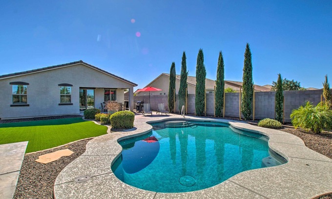 San Tan Valley House | Pool & Covered Patio: San Tan Valley Home