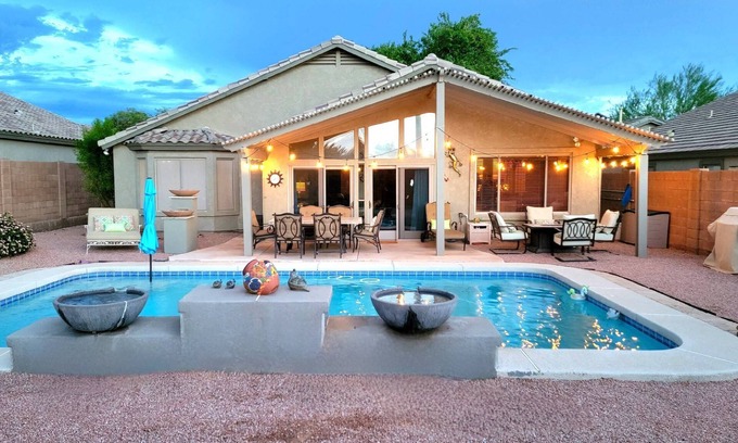 Gold Canyon House | Pool |Gold Canyon |Views of Superstition Mountain |FirePit| Hiking |Golf |Zipline |Unique Experience