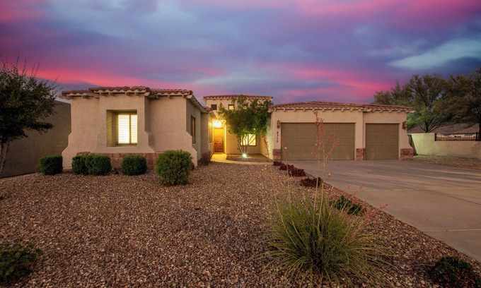 South Mountain House | Pool Hiking Mountainview Luxury Firepit