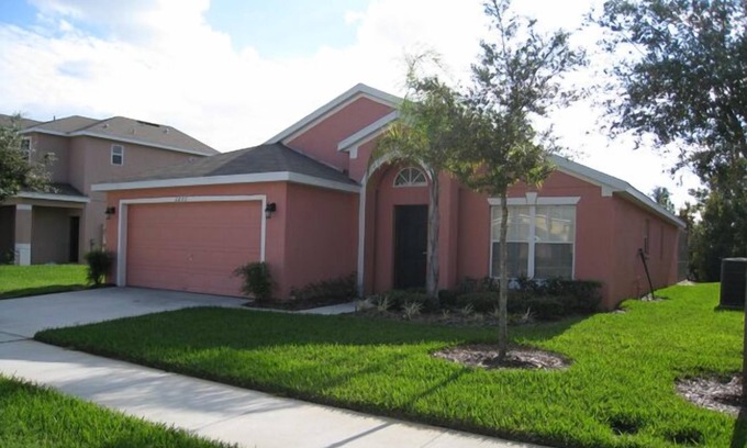 Sandy Ridge House | POOL HOME. PROMO RATES. CLOSE TO THEME PARKS + GOLF. EXTREMELY CLEAN. WIFI & BBQ