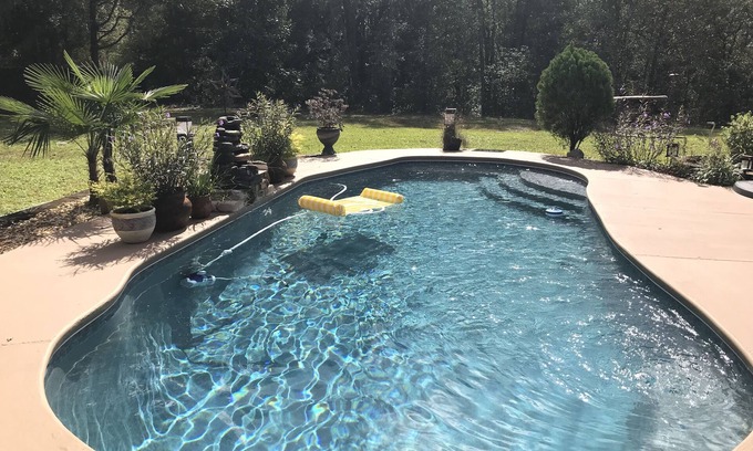 Middleburg House | Pool Home Retreat · Tesla EV Charger · Firepit · RV/Boat Access Near Ramp