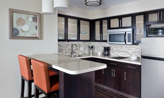 North Wales Condo | Pool & Hot Tub. Great King Suite!