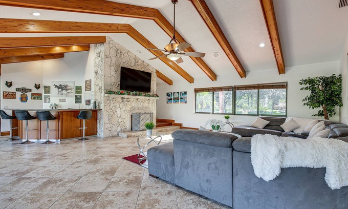 Coral Springs Villa | Pool & Hot Tub: Spacious Villa in Coral Springs!