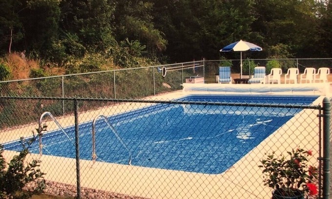 Chiltonville House | Pool house