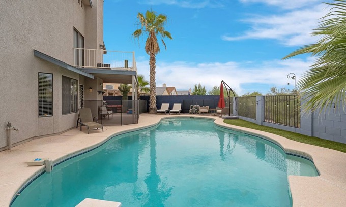 Tucson House | Pool+Lots of Room+Great Location