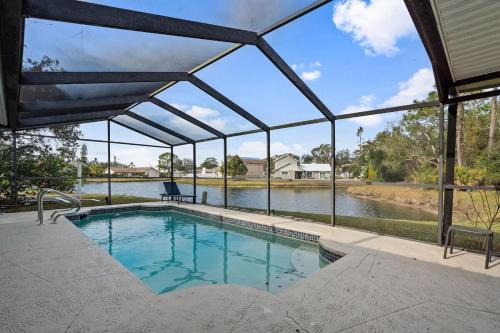 Whitfield House | Pool on the Lake, Peaceful, Close to Beaches, Restaurants and More!