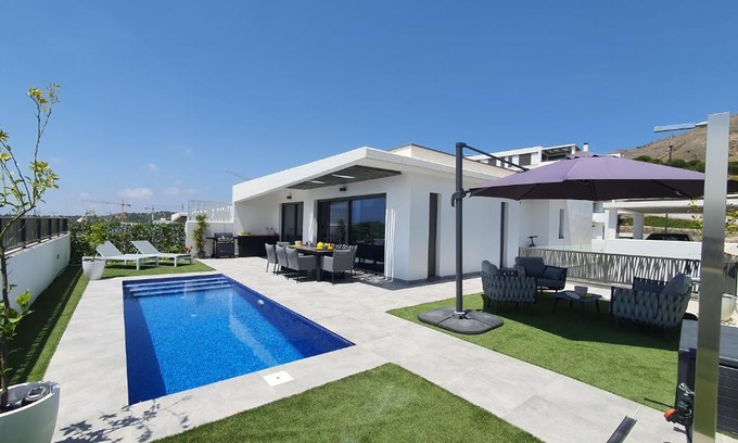 Finestrat Villa | Pool & Snooker Villa