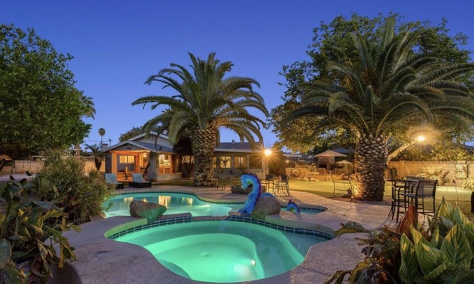 Pointe Scottsdale House | Pool Spa Golf Basketball Court