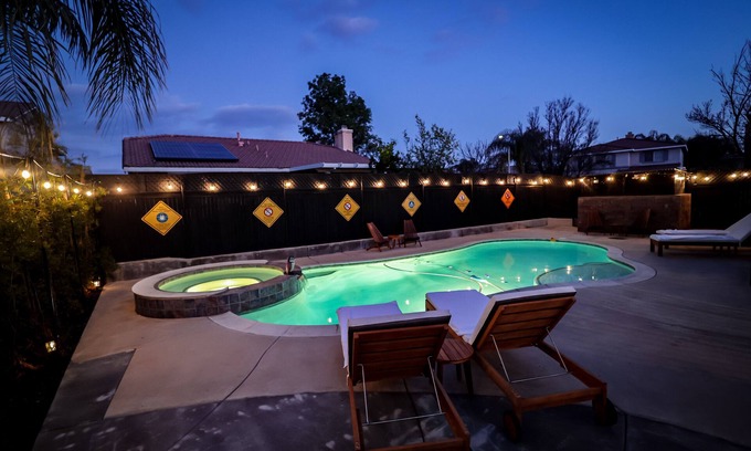 Hemet House | Pool/Spa, Super Mario Game room and Friends theme room!