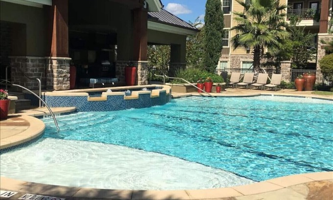 Grogan's Mill Apartment | Pool View 1 Bedroom/1 Bath Condo in The Woodland