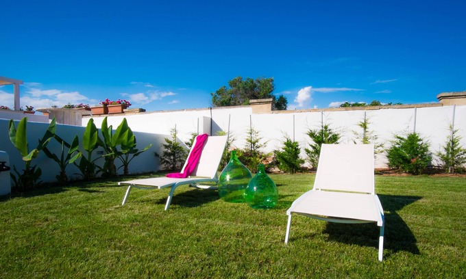 Torre San Giovanni Villa | Pool view villa with free wi-fi in Salento