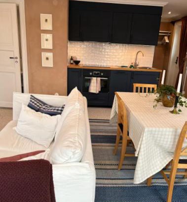 Marsta Other | Poolhuset