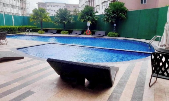 Marilao Apartment | Poolside Apartment - Sleeps 4, Ac & Hot Shower