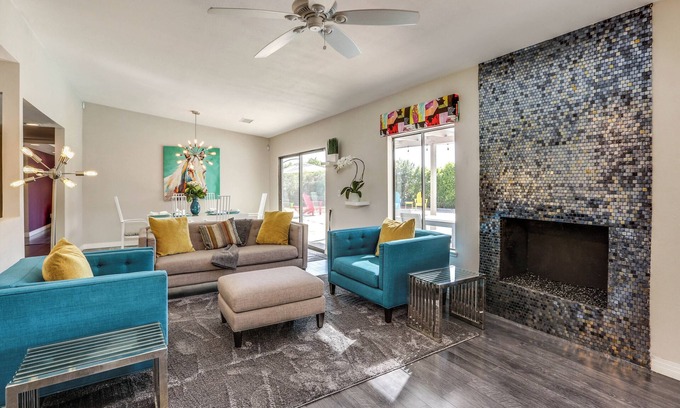 Vista Norte House | Poolside Living - A Ryson Property