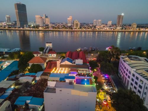 Daun Penh Hostel | Pooltop Phnom Penh