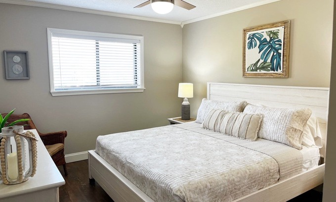 Palmetto Dunes Condo | Poolview Condo: Private Boardwalk to Beach-Indoor/Outdoor Pools-Tennis