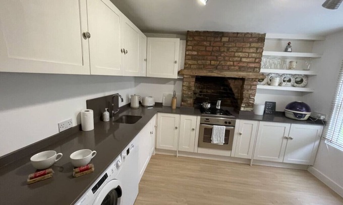 Farnborough and Crofton Cottage | Poplar Cottage Farnborough Kent