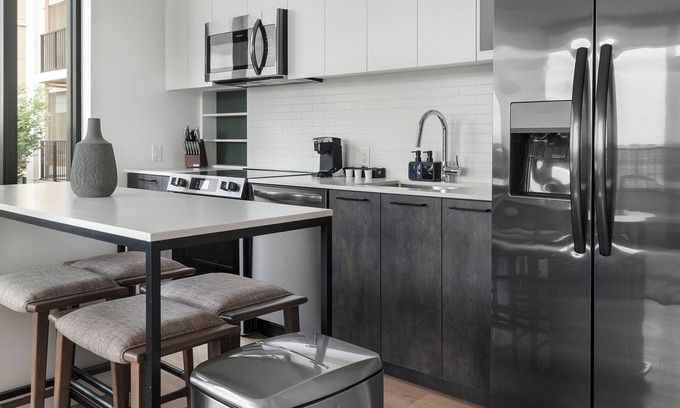 Southwest Apartment | PoplarHouse 2BD 3 - Two Bedroom Apartment, Sleeps 4