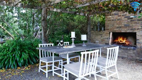 Exeter House | Poppy Cottage