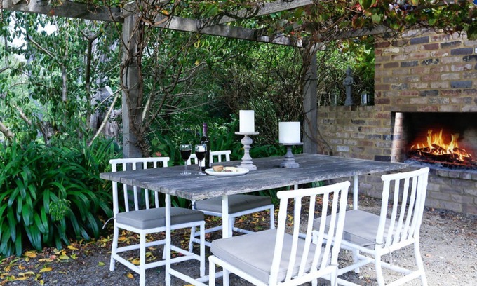 Exeter House | Poppy Cottage – delightful and pet-friendly cottage
