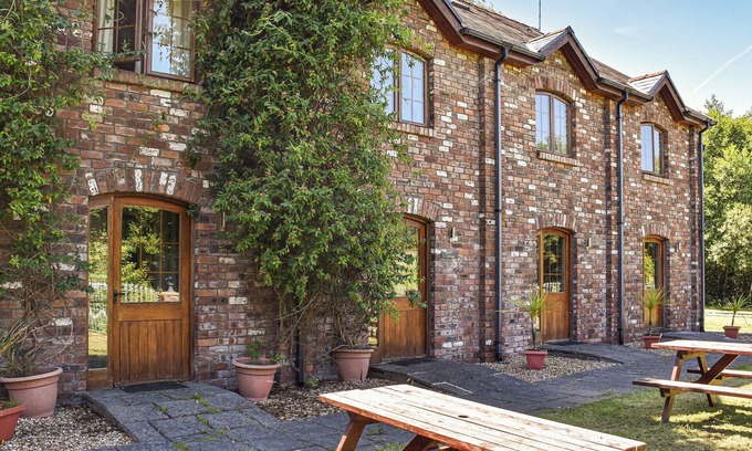 Skewen Cottage | Poppy Cottage - UK40102