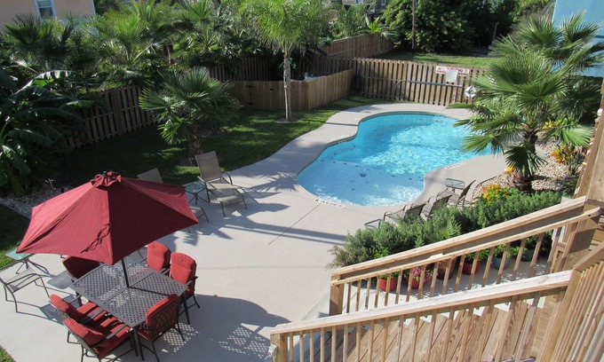 Port Aransas House | Port A on the Horizon! 1B/1 Bath, Heated Pool, Sleeps 6
