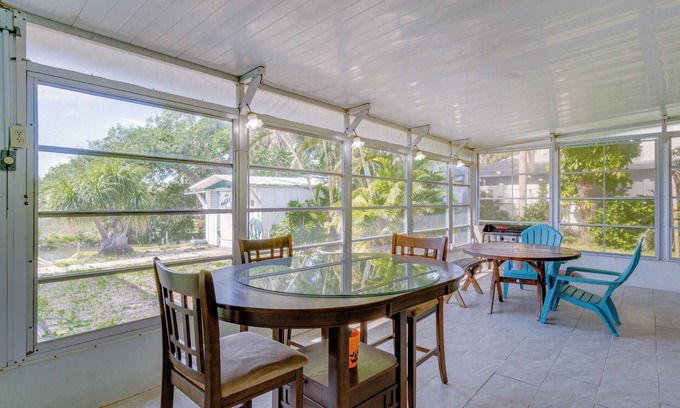 Port Charlotte House | Port Charlotte Retreat w/Lanai + Private Pool!