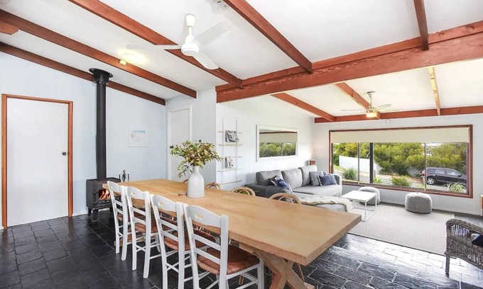 Port Elliot House | Port Elliot Coastal Cottage - 18 Handby Street,