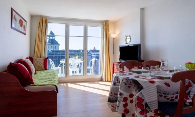 Port Guillaume Apartment | Port Guillaume by Interhome