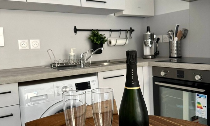 Riquier Apartment | Port of Nice Charming Studio close to transport