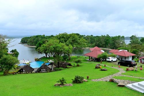 Cavinti Apartment | Porta Verde Resort Cavinti Laguna with Lake View