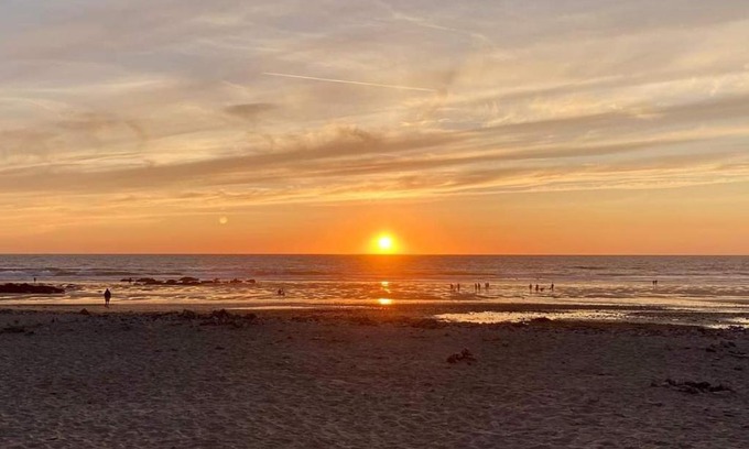 Porthtowan House | Porthtowan sea-view family holiday home