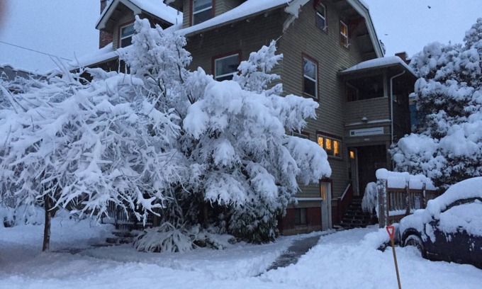 Nob Hill House | Portland International Guesthouse