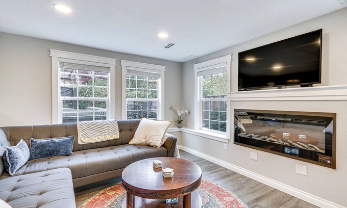 West Portland Park House | Portland Vacation Rental Near Parks & Downtown!