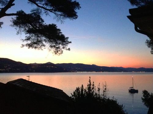 Pedale Apartment | Portofino Seaview Apartment, 50 meters from the beach, free parking, air conditioning